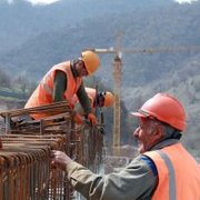Срочно!!!  строителям разных специальностей!